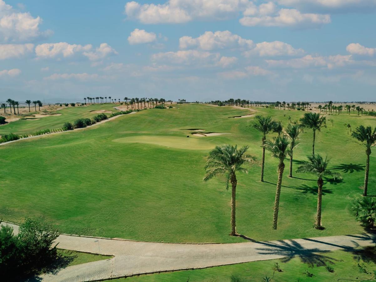 Jaz Makadi Saraya Resort Hurgada Dış mekan fotoğraf Golf course in Egypt