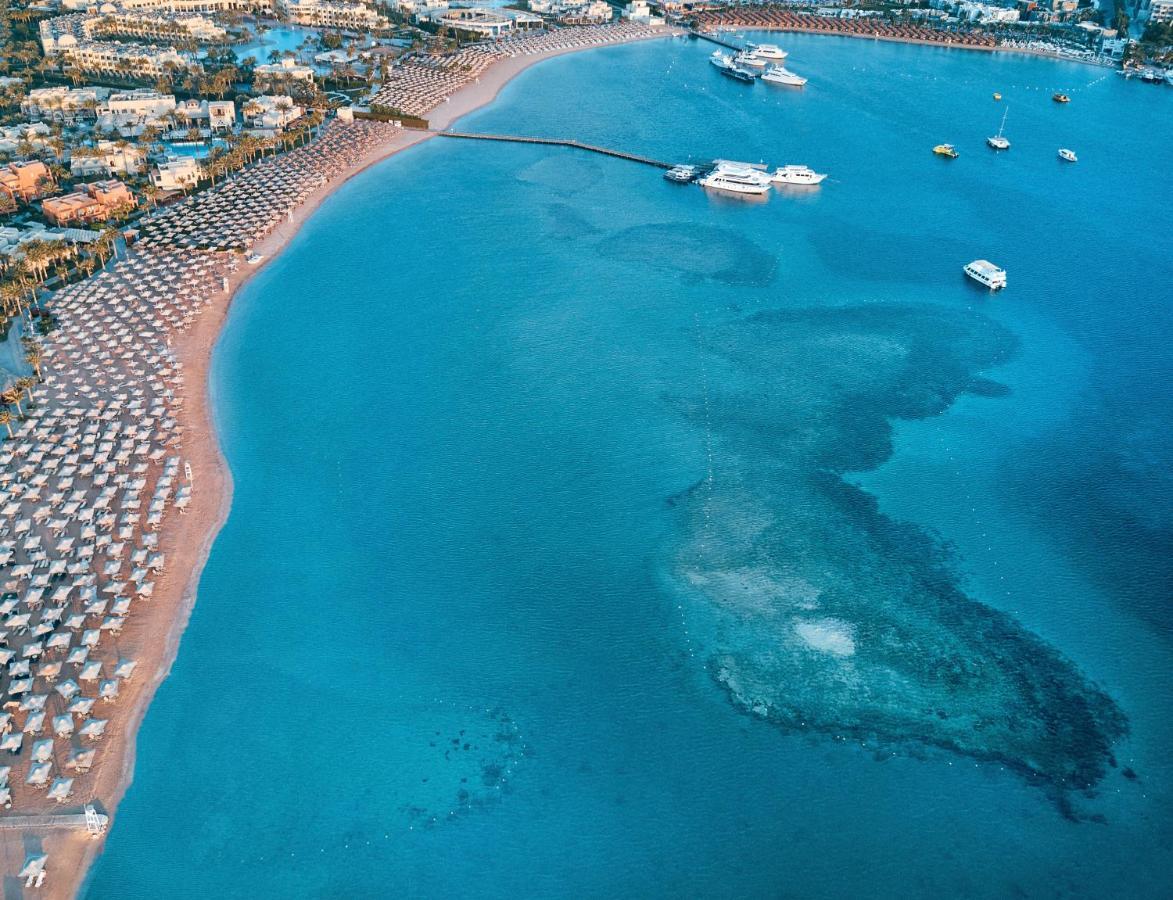 Jaz Makadi Saraya Resort Hurgada Dış mekan fotoğraf Aerial view of the bay