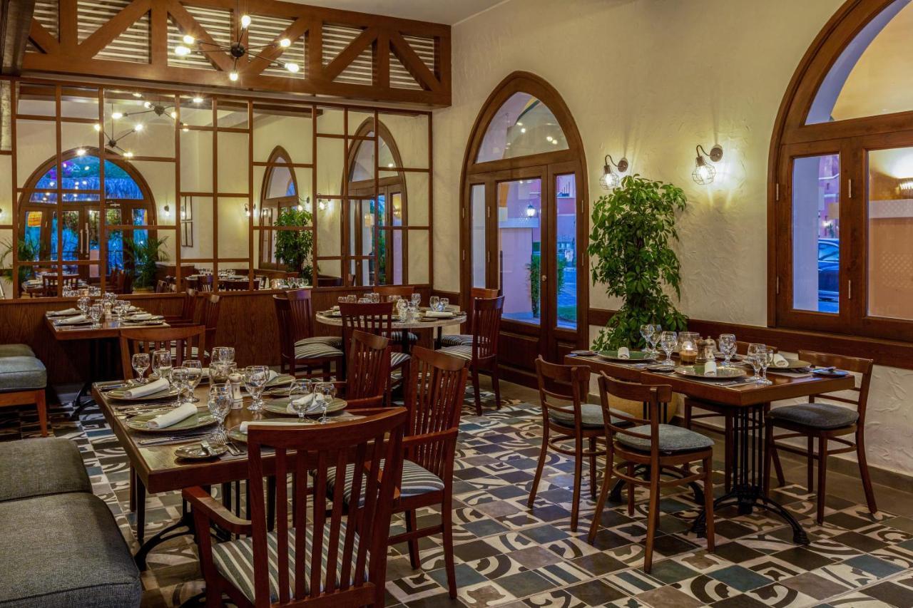 Jaz Makadi Saraya Resort Hurgada Dış mekan fotoğraf Restaurant interior